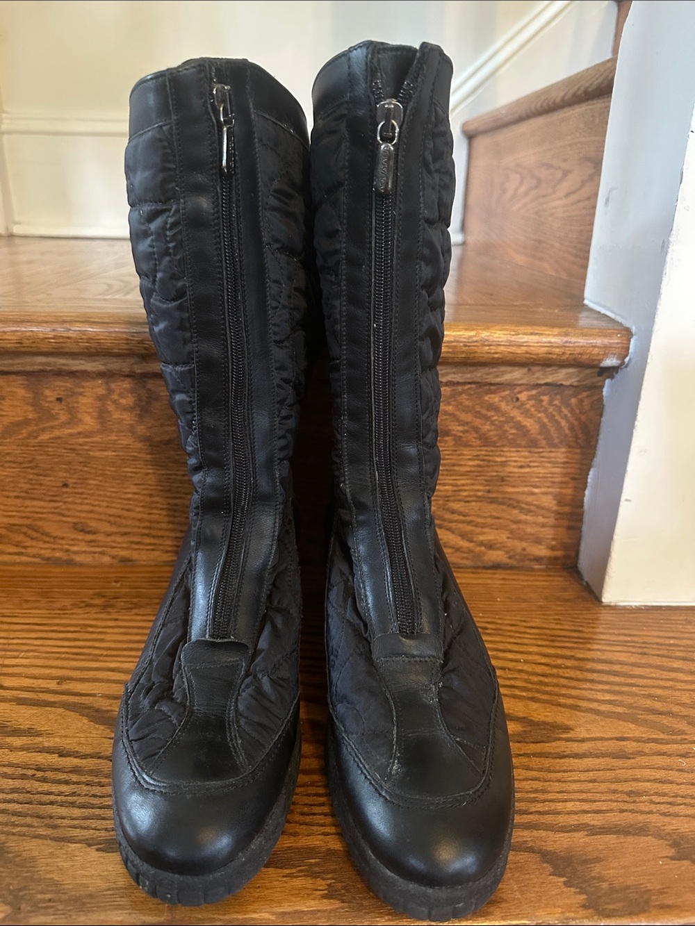 Aquatalia Black Leather
Weatherproof Boots Zipper
Rain Snow Winter